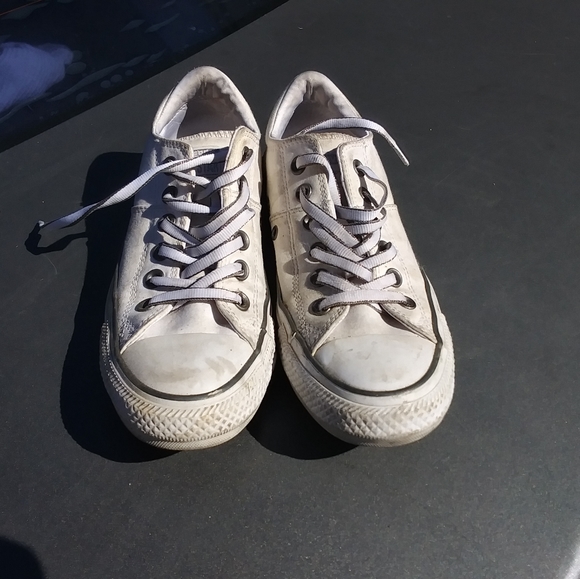 Used converse shoes - Picture 2 of 8